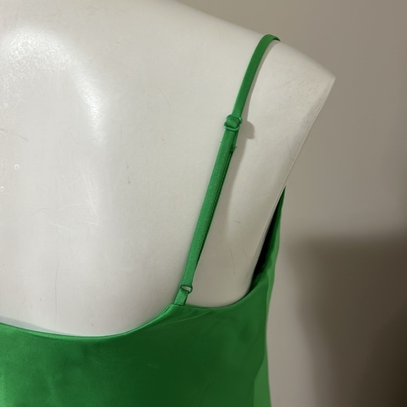 Aritzia Babaton Cowlneck Camisole Green Slinky Japan Fabric Sz XXS NEW - Picture 5 of 12